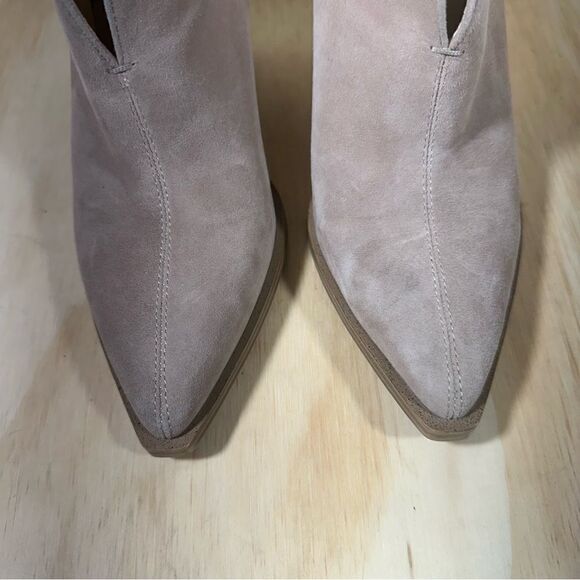Vince Camuto Ginsel Taupe Ankle Boots Women’s Size 5.5 - Picture 4 of 7